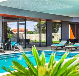 4 bedroom villa with pool near Pula, Istria, sleeps 8